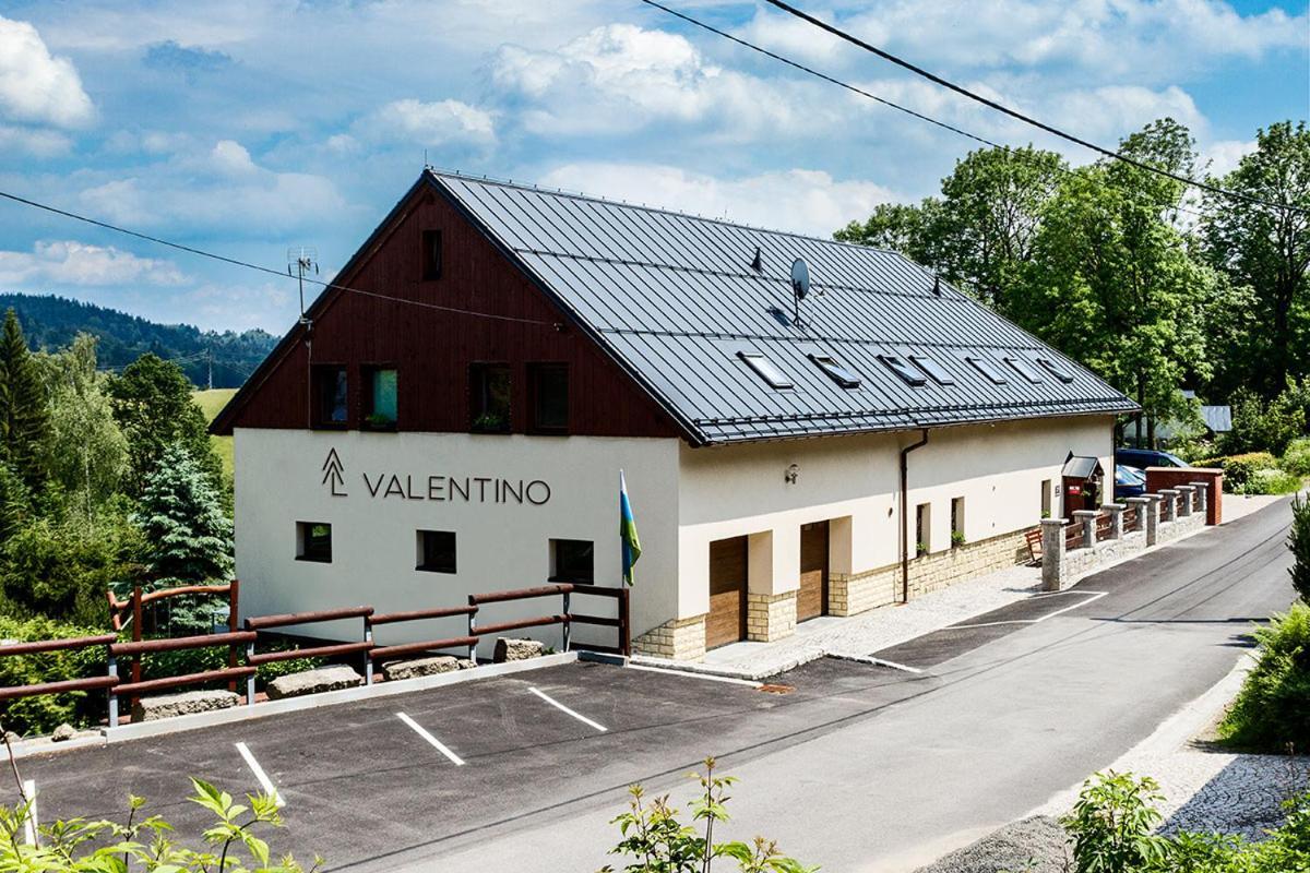 Penzion Valentino Bedrichov  Bagian luar foto