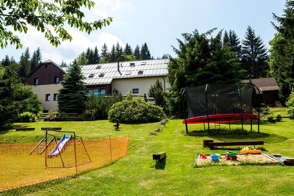 Penzion Valentino Bedrichov  Bagian luar foto